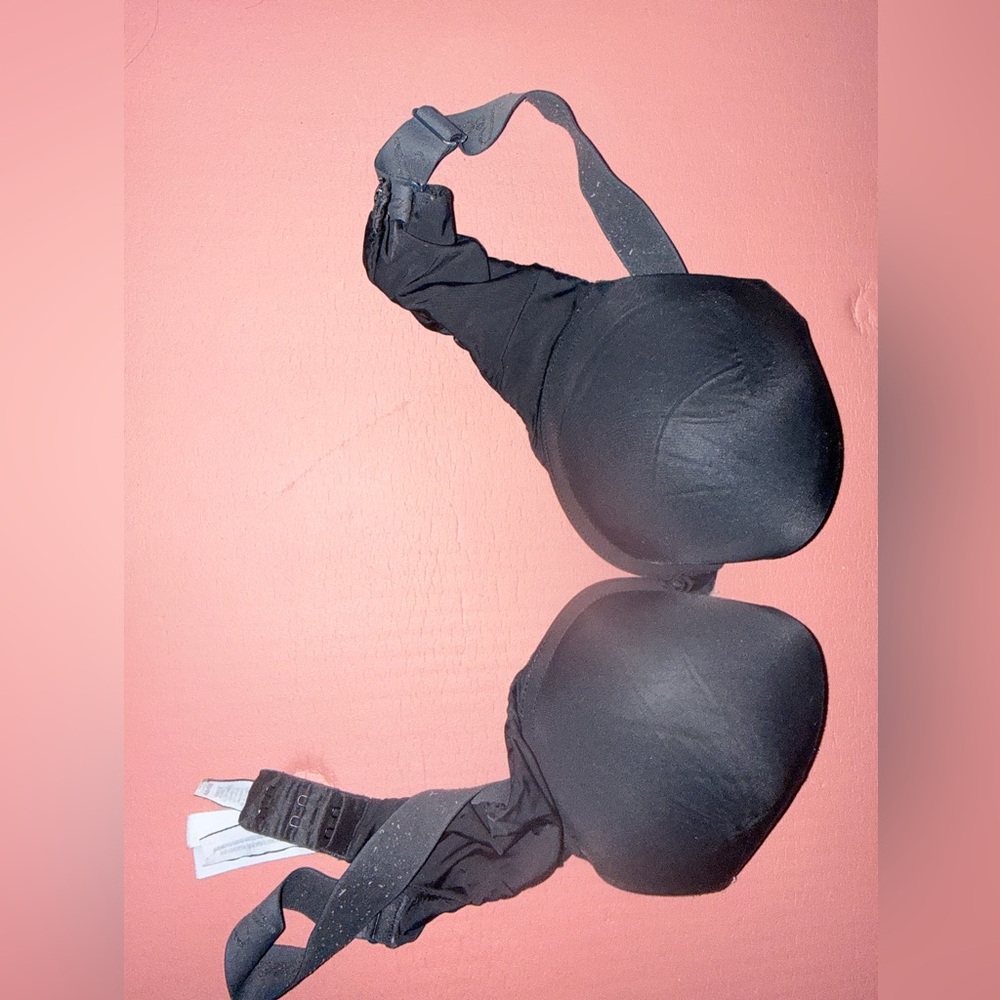 Black Victoria’s Secret Underwire Bra size 32D